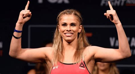 The Truth Behind Paige VanZant's Most Viral Photo - jkn28yy