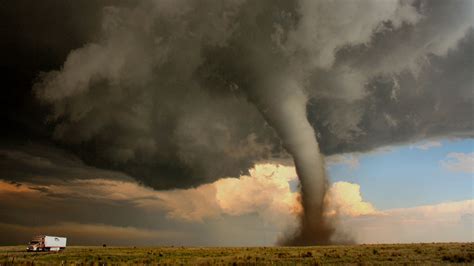 Make a tornado in a jar - Met Office