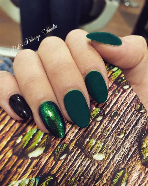 23+ Chic Matte Green Nail Ideas (2024) - DrExplains