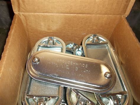 lot   crouse hinds   condulet conduit  body cover  obround