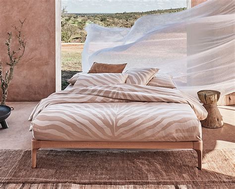 Luxury Bedding | Fine Linens | Frette