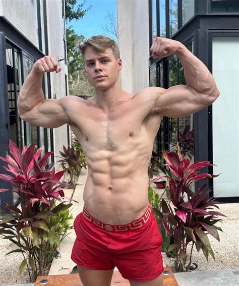 Peachyboy (@peachyfitness1) | TikTok