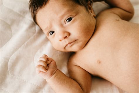 Queda De Cabelo De Bebe - Como lidar com a queda de cabelo do bebê - Universo do Bebê