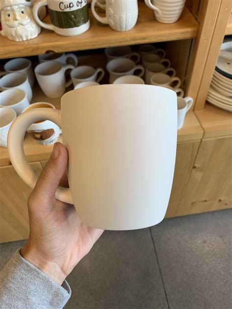 Ok friends. I really want to paint an ACOTAR themed mug but indecision