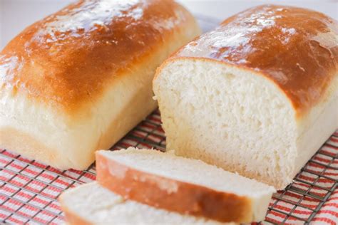 BEST Yeast Bread Recipes {Bread + Rolls} | Lil' Luna