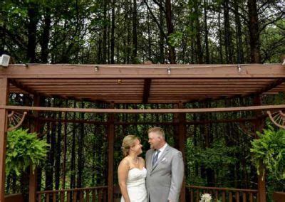 Outdoor Wedding Venues in North Georgia | Queen's Deck Ceremonies