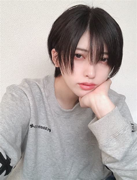 chi on Twitter | Short hair tomboy, Short hair styles, Japanese short hair