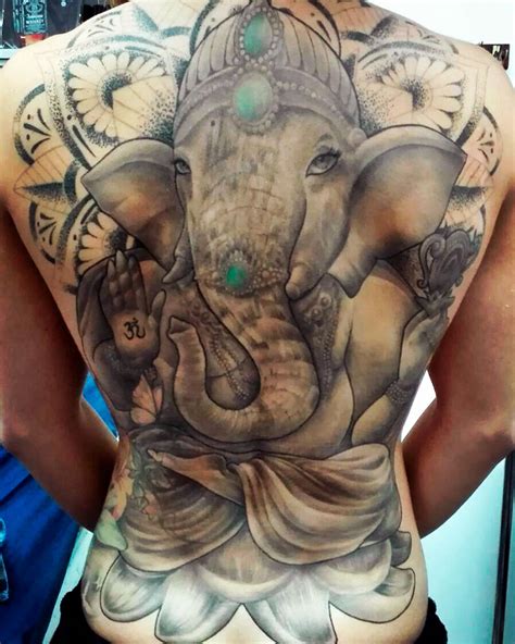 Tatuaje Shiva Espalda | Vallekas Tattoo Zone