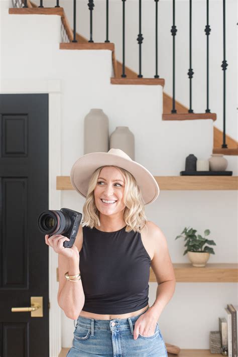 Marnie | The Mint Sweater Photoshoot