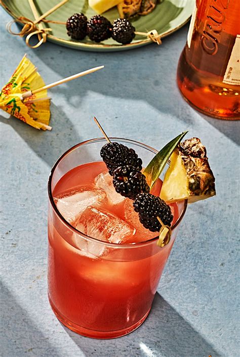 15 Tiki Drinks Recipes - Tropical Tiki Cocktail Ideas