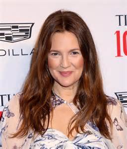 Drew Barrymore In Ultimate Chill Mode, Goes Bra-Less In Miami