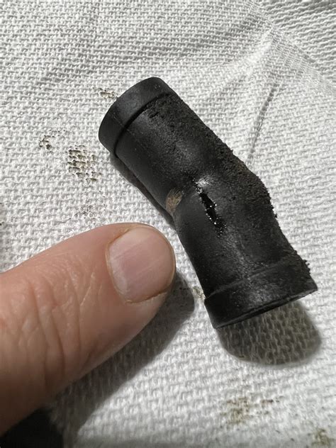 2007 LT 5.3 oil leak at driver side valve cover vent tube | Chevy