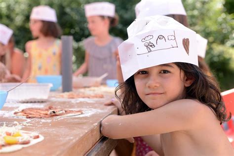 Naturism Family Nudist: Finding Balance and Harmony - m3n3d2n