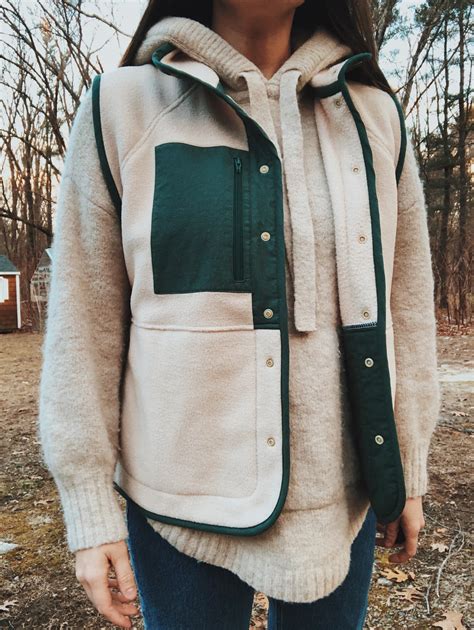 Felicity Fleece Vest Hack + Free PDF Download – Lucia Bisalti Design