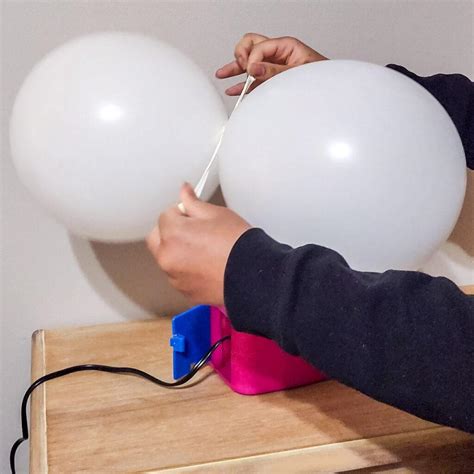 step  step balloon garland tutorial itsavemartin