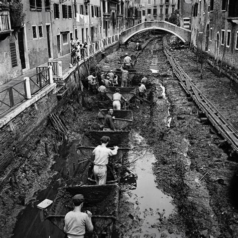 The Grand Canal being drained and cleaned – Venice, Italy (1956) [850 x ...