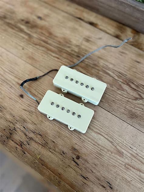 Squier J. Mascis Jazzmaster Pickups White | Reverb