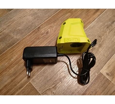 Зарядное устройство ONE+ Ryobi RC18120 5133002891 - выгодная цена ...