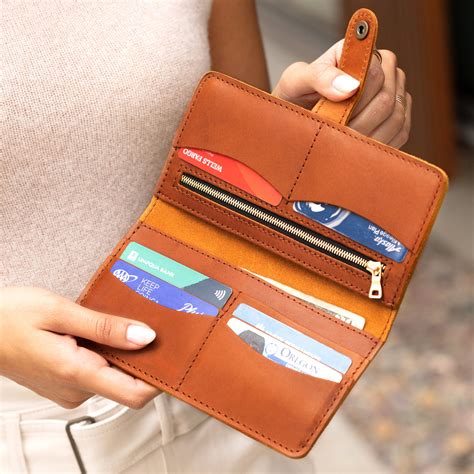 Women's Bi-Fold Wallet | Portland Leather Goods