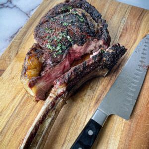 Grilling a Tomahawk Steak: How to Cut and Plate It Like a Pro ...