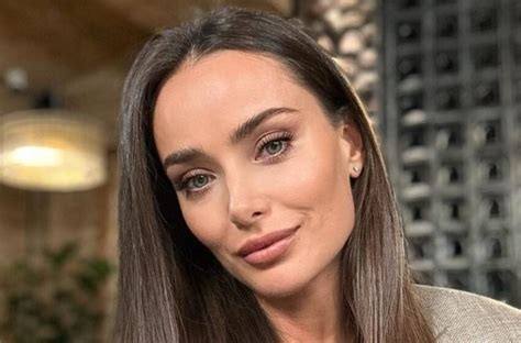 Ксения Мишина, влюбившись в женатого мужчину, не стала его женой, хотя ...