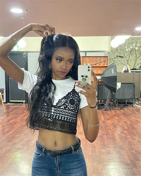 How BLACKSWAN's Fatou Went From An Airport Worker To A K-Pop Idol ...