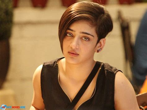 akshara haasan biography  life hight weight age