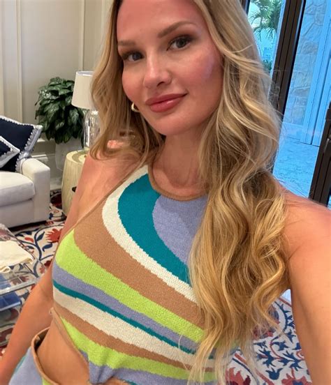 Molly OConnell (@mollyaoconnell) • Instagram photos and videos