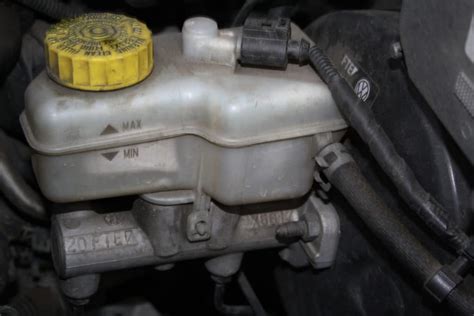 Common Symptoms Of A Bad Brake Master Cylinder - Project Car Life