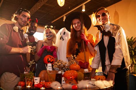 costume contest prize ideas for adults