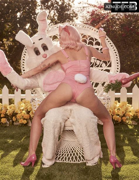Miley Cyrus Sexy Poses Showcasing Her Hot Figure In An Easter
