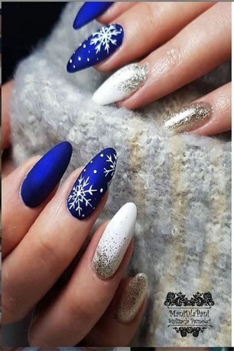 30+ Gorgeous Winter Wonderland Nails - Nail Designs Daily