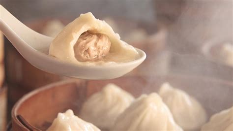 kisah xiao long bao    gigitan pangsit khas china