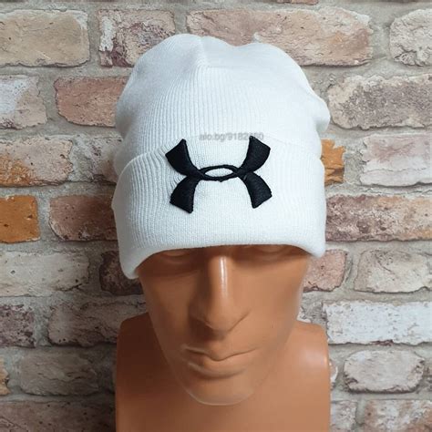 Нова зимна шапка в бял цвят на марката Under Armour | Аксесоари | Варна ...