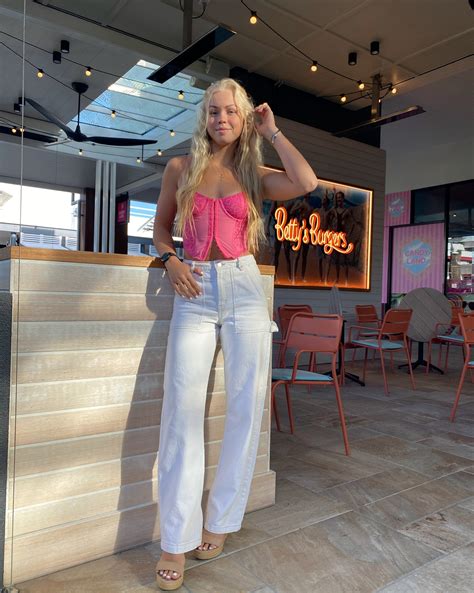 𝐌𝐈𝐀 𝐊𝐈𝐌 - 𝖺 𝖻𝗎𝗋𝗇𝗂𝗇𝗀 𝖽𝖾𝗌𝗂𝗋𝖾 𝗂𝗌 𝗍𝗁𝖾 𝗀𝗋𝖾𝖺𝗍𝖾𝗌𝗍 𝗆𝗈𝗍𝗂𝗏𝖺𝗍𝗈𝗋 𝗈𝖿 𝖾𝗏𝖾𝗋𝗒 𝗁𝗎𝗆𝖺𝗇