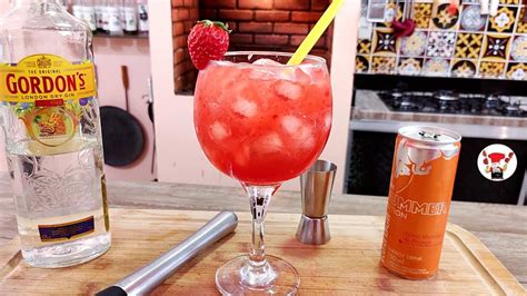 Drinks Com Gin E Energetico
