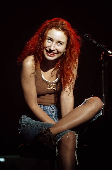 Tori Amos - in concert | Tori amos, Female musicians, Female singers