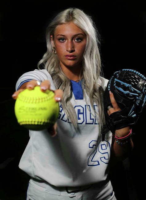 Sophia Simpson's Instagram, Twitter & Facebook on IDCrawl