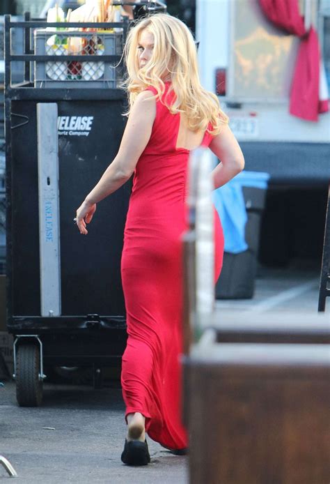 Alice Eve's mesmerizing derriere : r/CelebrityButts