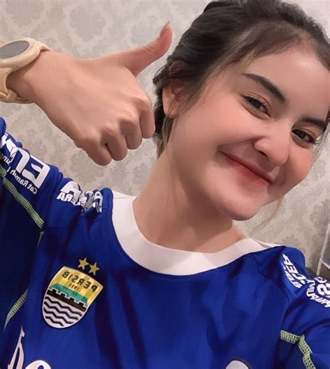 kenal lebih dekat  putri ziani pemeran irin  sinetron preman