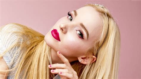 Dove Cameron Red Lipstick - 3600x2025 Wallpaper - teahub.io