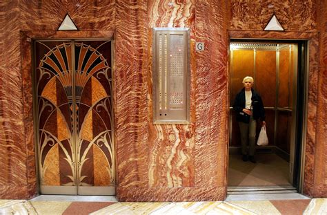 Average Hourly Wages for Elevator Mechanics in Toronto, Ontario 3