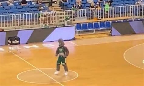 Απίθανο: Άλλαξε και μασκότ ο Παναθηναϊκός! (vid) | NewsPAO
