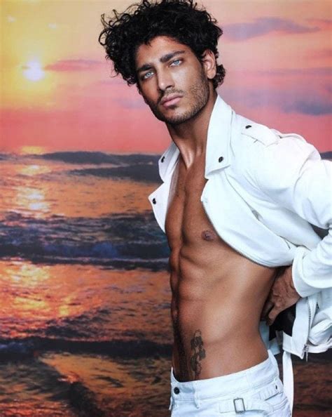 akash kumar ieri  oggi  cambiato il modello dagli occhi  ghiaccio