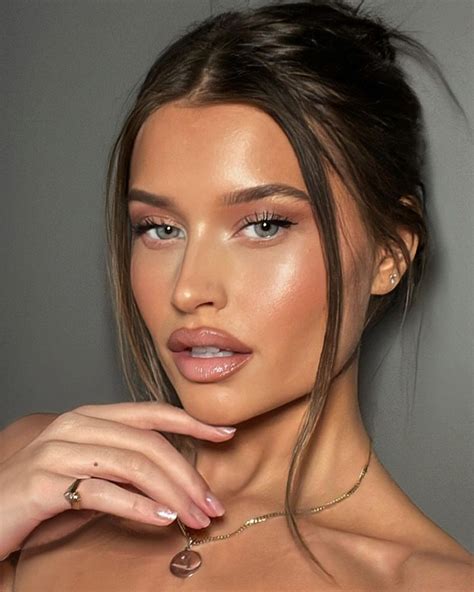 Lexi Wood Live Stream Video and Photos 12/01/2022 • CelebMafia