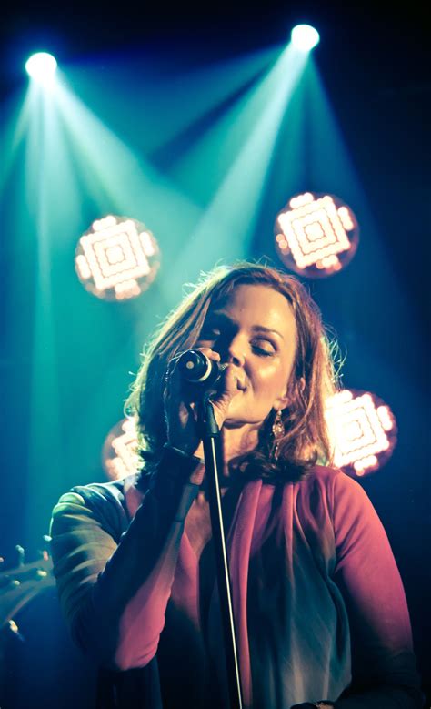 Solo Belinda Carlisle goes Retro on summer tour – Boston Herald