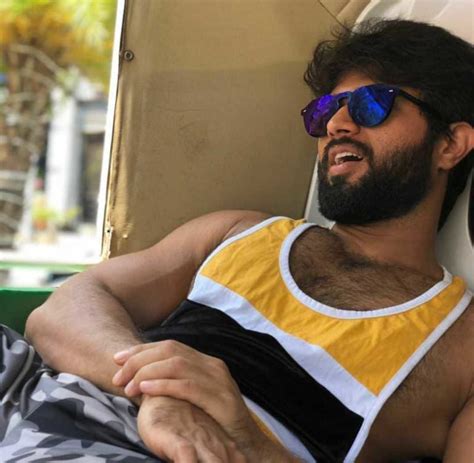 Vijay Devarakonda Wife, Age, Girlfriend, Brother, Height, Caste, Family