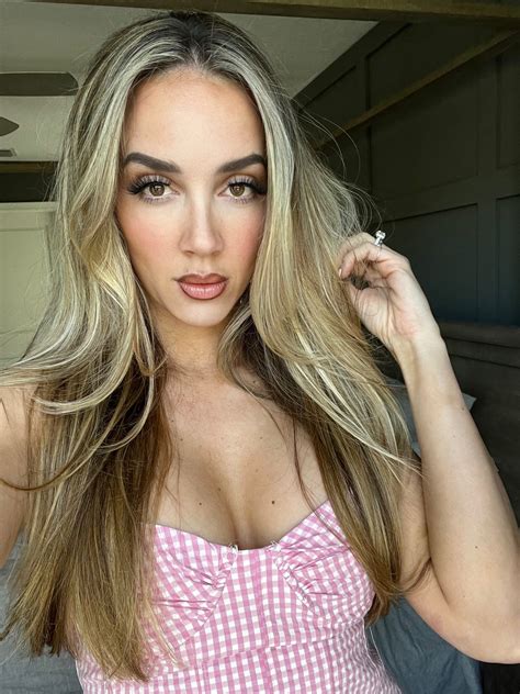 Chelsea Green Showing Her Boobs - PWPIX.net