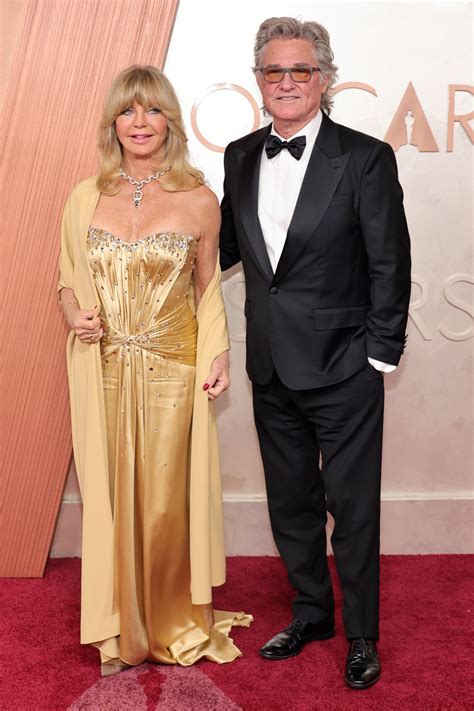 Goldie Hawn Attends 2025 Oscars With Kurt Russell in Red Carpet Photos
