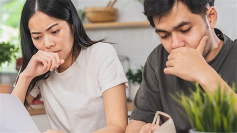 How To Borrow Money From Friends Or Family The Right Way